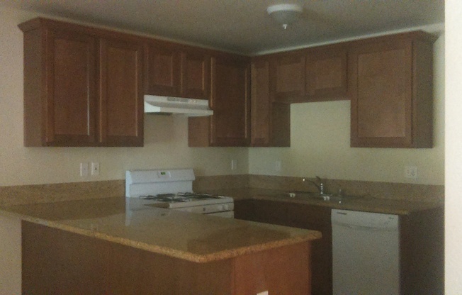 2 Bedroom 1 Bathroom with washer and dryer hookups