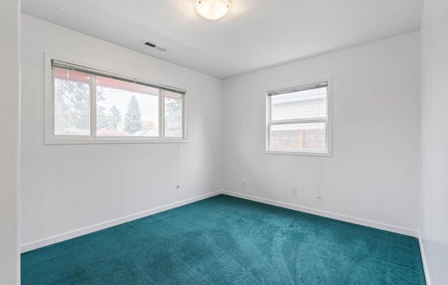 2 beds, 1 bath, $2,350