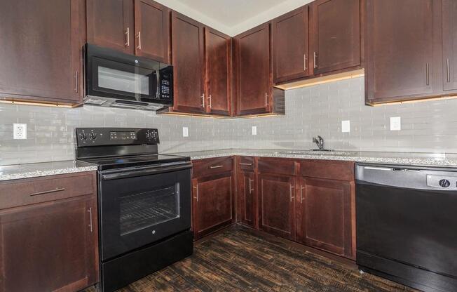 2 beds, 2 baths, 1,270 sqft, $2,112