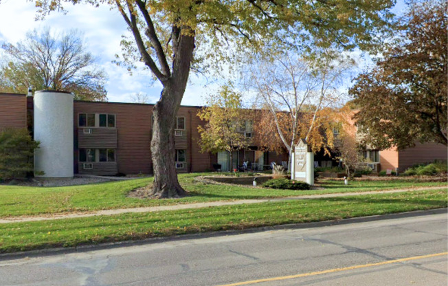 Sioux Center 32-Unit (Center Apartments)