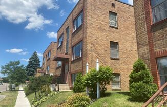 638-642 Snelling Ave South