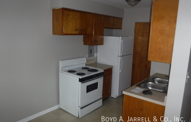 954 East 84th Place