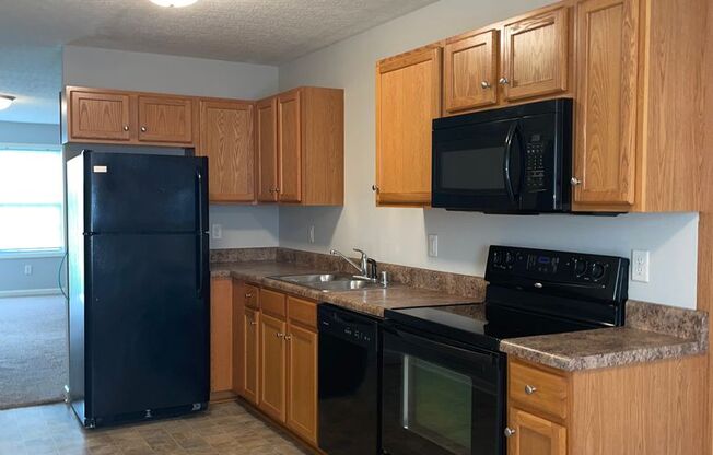 2 beds, 2 baths, $900, Unit 348E