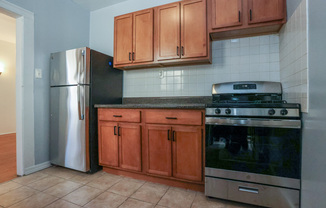 1625 W LUNT