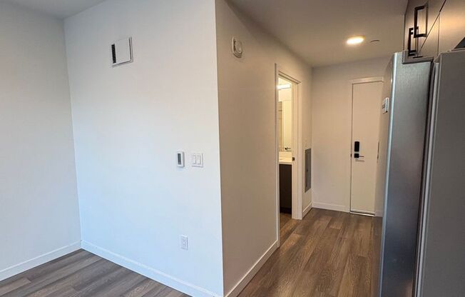 Studio, 1 bath, 349 sqft, $1,595, Unit 408