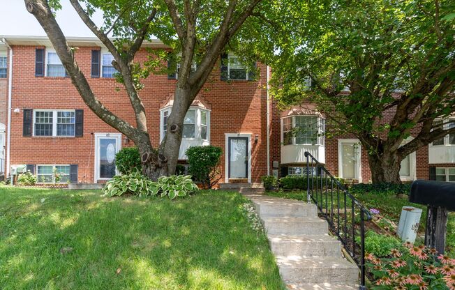 27 Sylvan Park Ct./3 Bedroom, 2 Bath in Nottingham