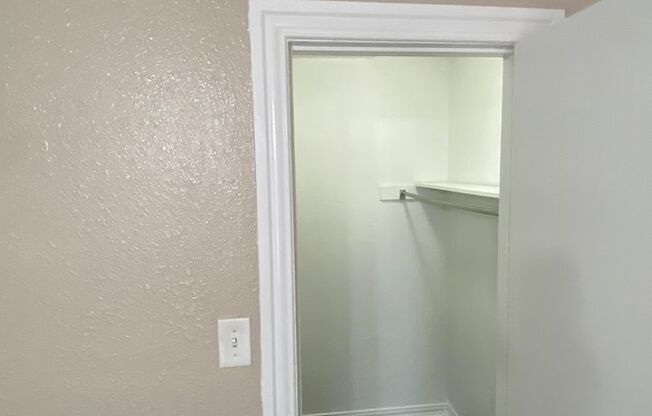 2 beds, 2 baths, 878 sqft, $1,430, Unit 2071