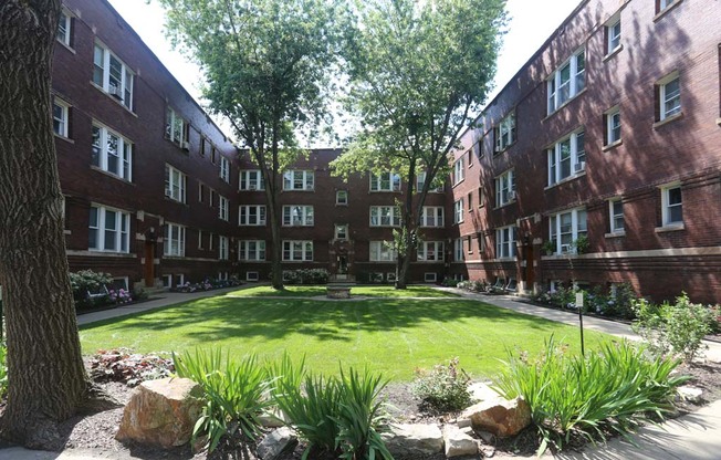 4714 Racine