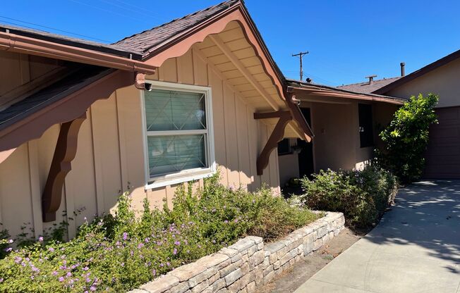 4 Bedroom Mid-Century Classic Fullerton Home Near Cal State Fullerton