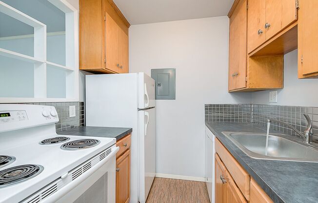 1 bed, 1 bath, $1,610, Unit 15