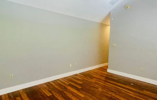 3 beds, 3 baths, $3,700, Unit # L 301