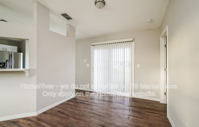 902 SW 11 CT
