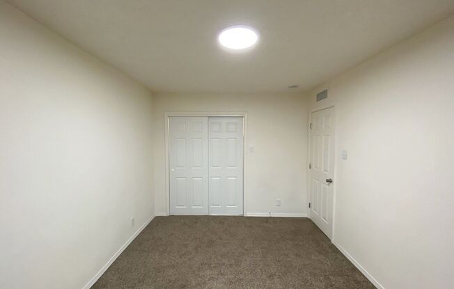 2 beds, 1 bath, 825 sqft, $1,200, Unit Unit 3