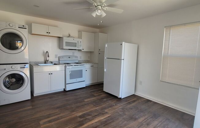 1 bed, 1 bath, 223 sqft, $625, Unit B