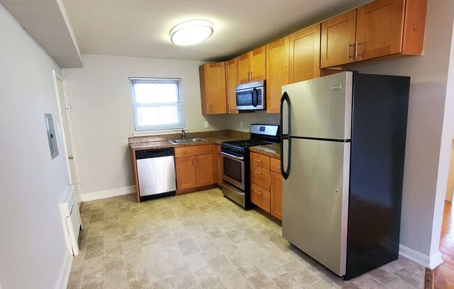 2 beds, 1 bath, 756 sqft, $2,085, Unit 262A