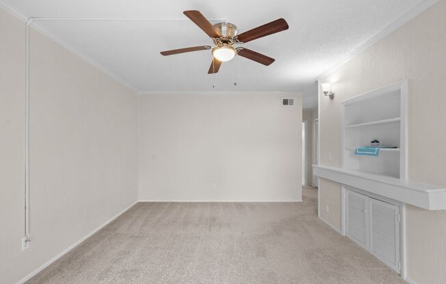 3 beds, 1 bath, 1,172 sqft, $1,450, Unit #12