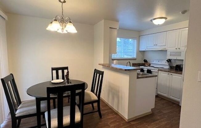 2 beds, 2 baths, 1,030 sqft, $1,735, Unit 811