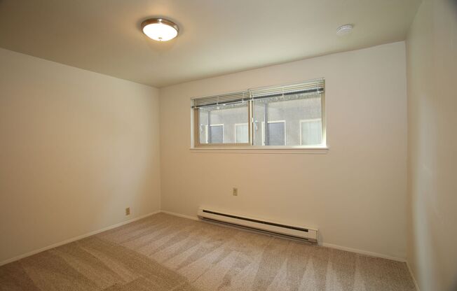 2 beds, 1 bath, 825 sqft, $2,095, Unit 5