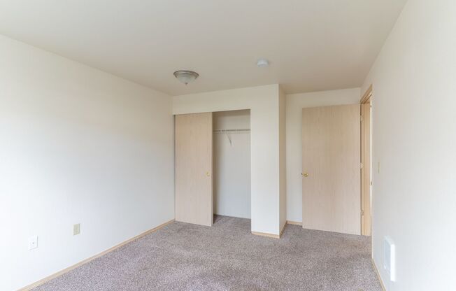 2 beds, 1 bath, 800 sqft, $1,515, Unit 1947-111