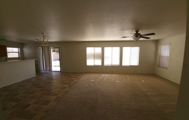 SPACIOUS HOME IN QUEEN CREEK! -- COMING SOON