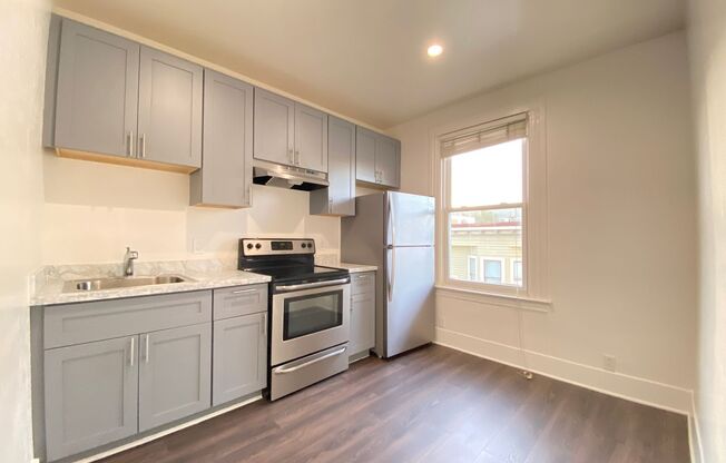 1 bed, 1 bath, $2,595, Unit 37