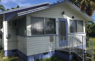 Great 2-1 house close to Downtown Ft Lauderdale