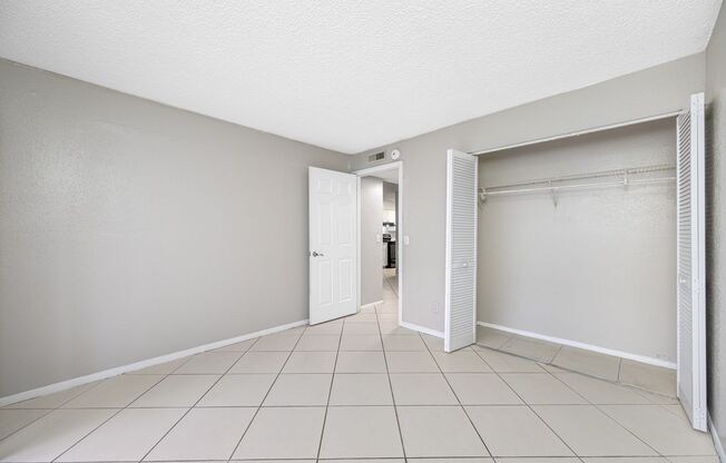 2 beds, 1 bath, 850 sqft, $1,680, Unit C112