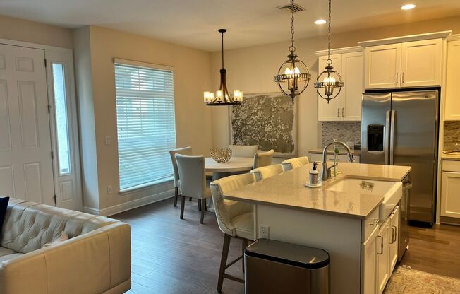115 N Arrawana Ave #7