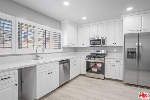8322 COLEGIO DR