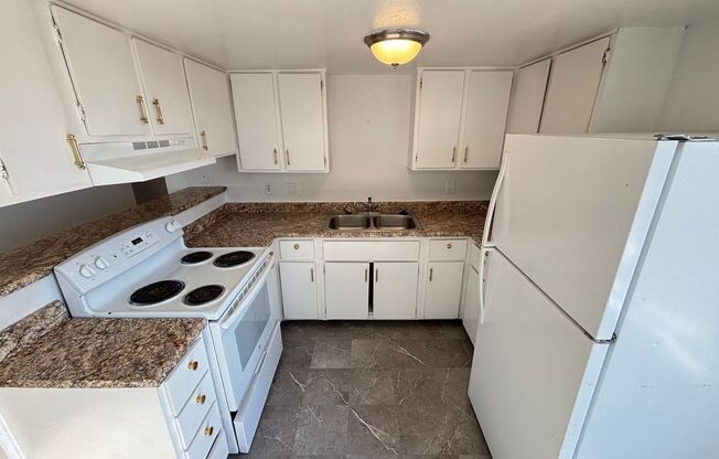 Charming 3Bed/1Bath apartment located in North Las Vegas— Enjoy Rent-Free Holidays!