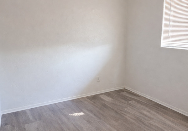 2512 W Ocotillo Rd
