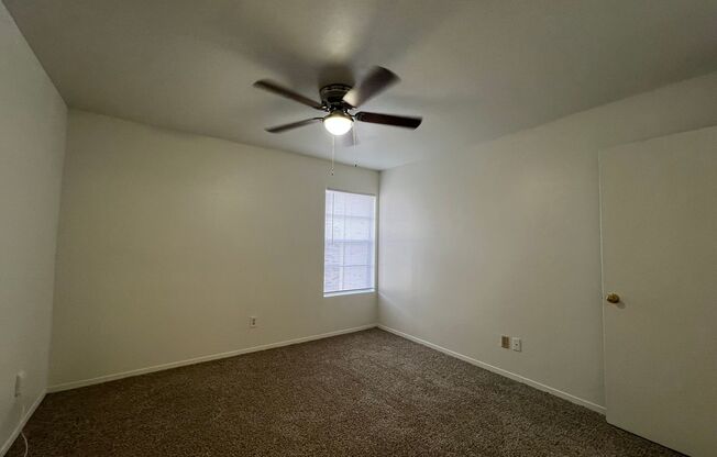 1 bed, 1 bath, 660 sqft, $1,000, Unit 116