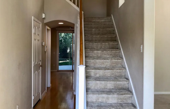 Close to ACE train, parks and school