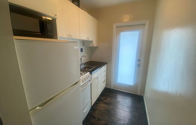 101 SE 16th Ave [Sky1822]