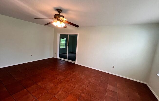 3 beds, 2 baths, $1,600