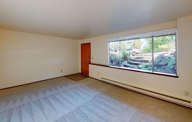 2 beds, 1 bath, 770 sqft, $1,995, Unit 01