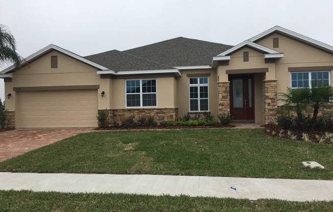 4 BED HOME IN GATED COMMUNITY!! WINTER GARDEN!!