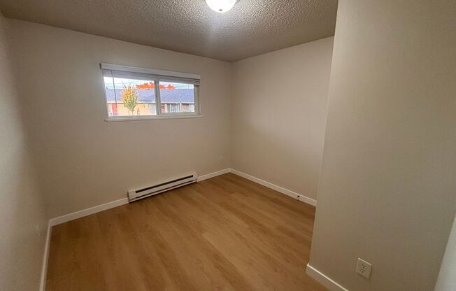 2 beds, 1 bath, 845 sqft, $1,695, Unit 37