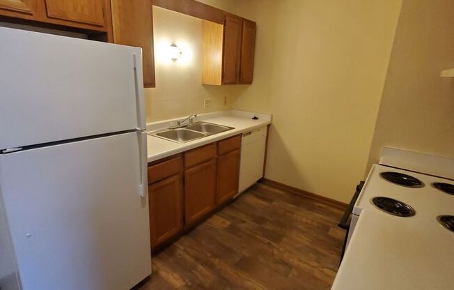 2329-2359 S 51st St. (32 Unit)