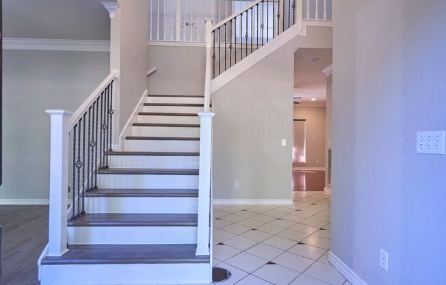 Mission Ridge beauty-4 bedroom 3 1/2 bath-guard gated community