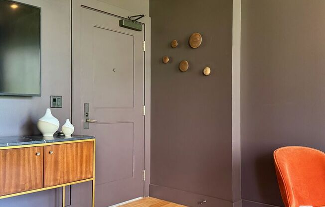 1 bed, 1 bath, 810 sqft, $2,500, Unit 301