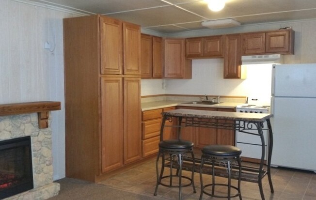 Studio, 1 bath, 450 sqft, $1,100, Unit #3