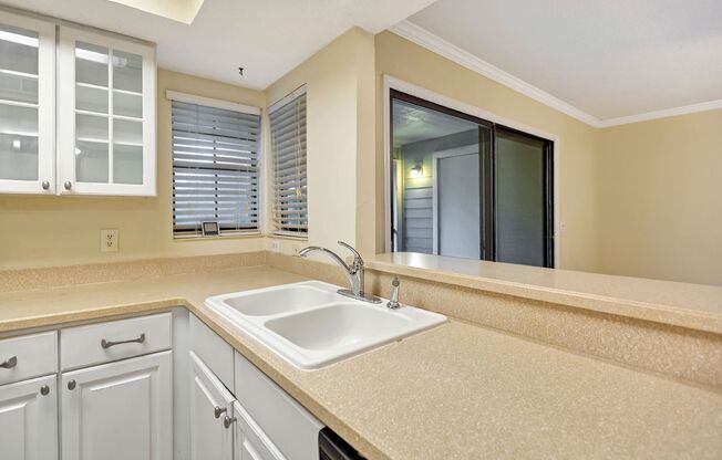 2 beds, 2 baths, $1,850, Unit C