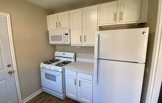 1 bed, 1 bath, 800 sqft, $1,550, Unit 4827 W 14th Ave