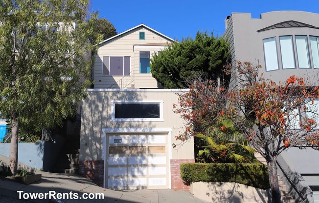 Noe Valley/Dolores Hts: 2 Bedroom+ Office Single Family Home w/ Parking & Back Yard nr Dolores Park, 24th St & Valencia St Shops & Restaurants