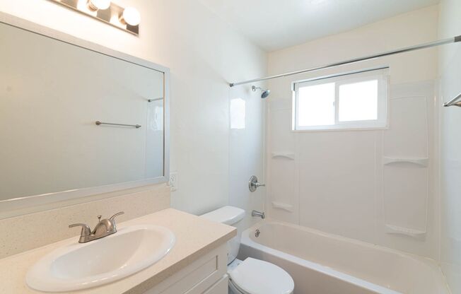1 bed, 1 bath, 850 sqft, $1,800