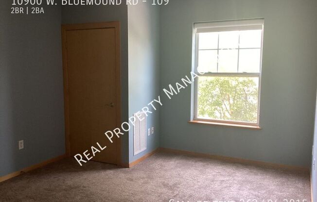 10900 W BLUEMOUND RD