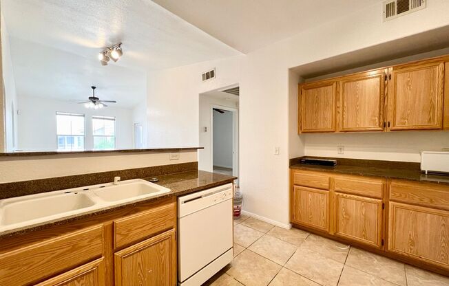 UPGRADED 1BD/1BA GATED CONDO INSIDE CHATEAU NOUVEAU! NEW FLOORING & PAINT!