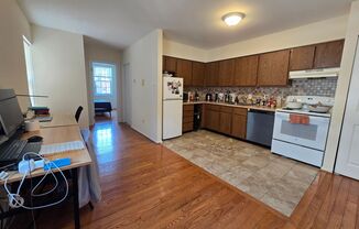 Bright 1 bedroom in washington square west - great price AVAILABLE SEPT 10
