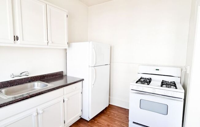 Studio, 1 bath, $1,395, Unit 407